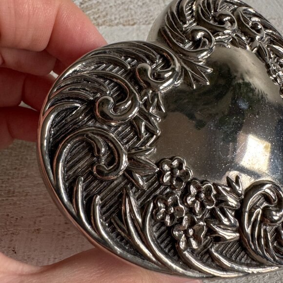 Vintage Clear Glass Heart Shaped Trinket Dish with Silver Plated Lid - Picture 4 of 9